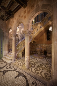 escalier du Palau Baró de Quadras