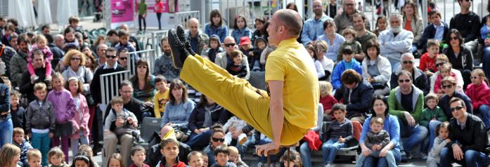 Mumusic circus. Mostra Igualada, fira de teatre infantil i juvenil. (Font ACN)